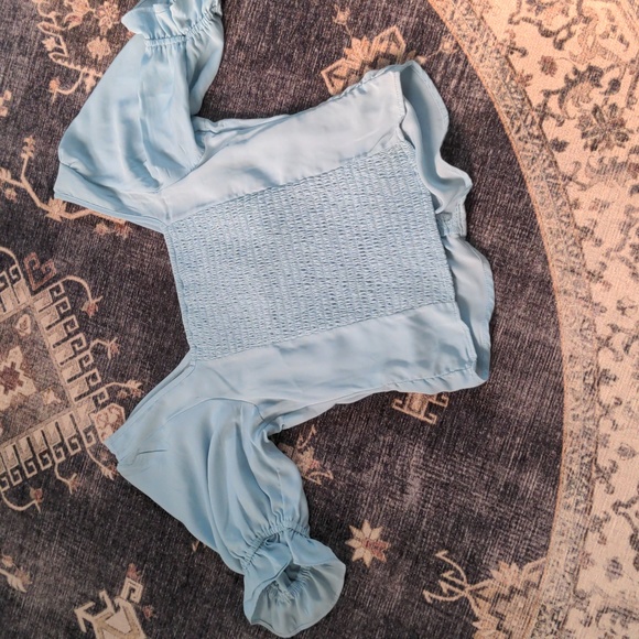 Abercrombie & Fitch small light blue ruched blouse - Picture 6 of 8